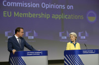 Vengrija Europos Sąkunga Varhelyi Orbanas Šnipinėjimas Vyriausybė Europos Komisija EK von der Leyen