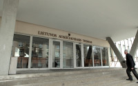 Kūdikis Advokatė Moteris Teismas LAT Skundas Verslininkas