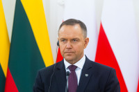 Nawrockis Nausėda Hormuzo Sąsiauris