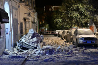 Italija Neapolis žemės drebėjimas sužalojimai