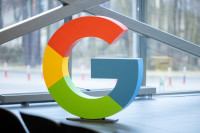 Suomija Google investicijos duomenų centrai DI